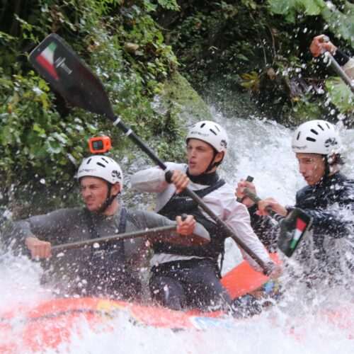 team-rafting